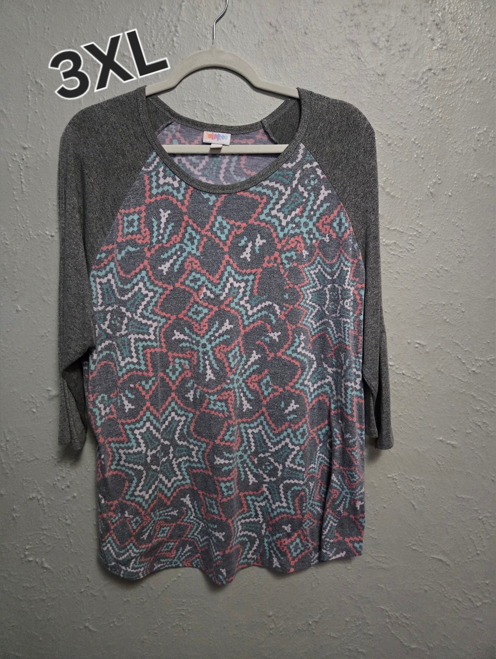 Lularoe Randy Raglan Tee Solid Gray Patterned 3/4 Sleeve Size 3XL